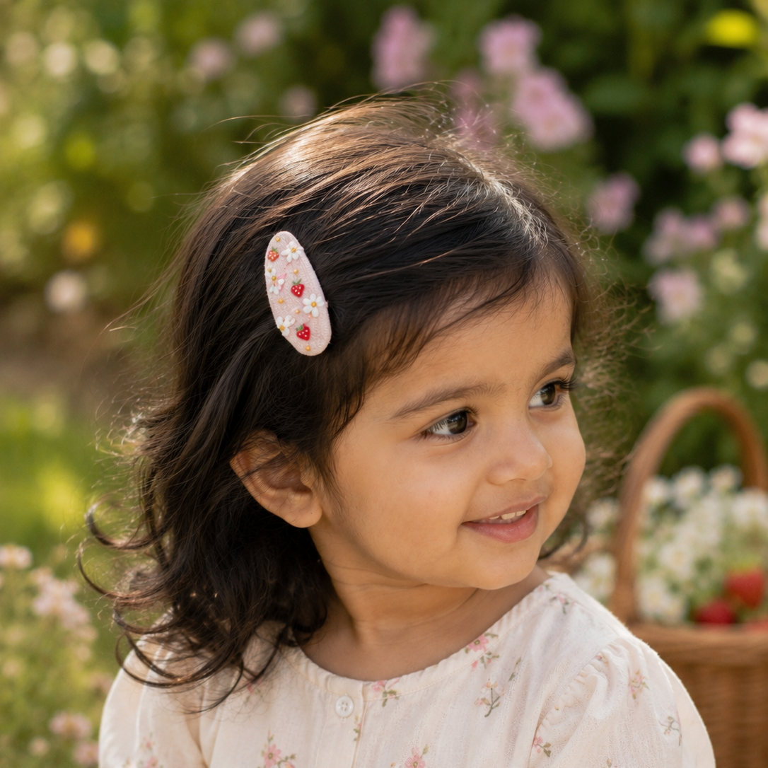 Berry Blossom oval Snap Clip
