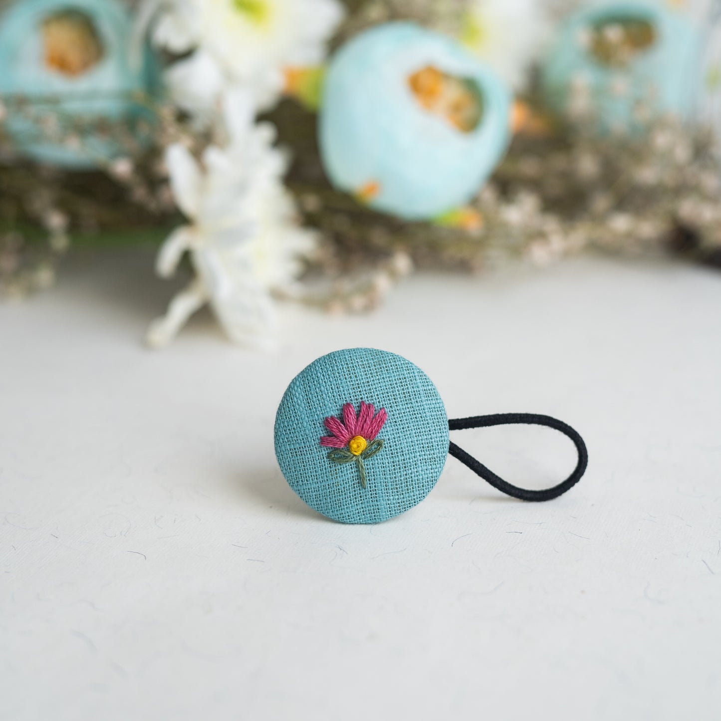 Bloom Iris blue round snap clip