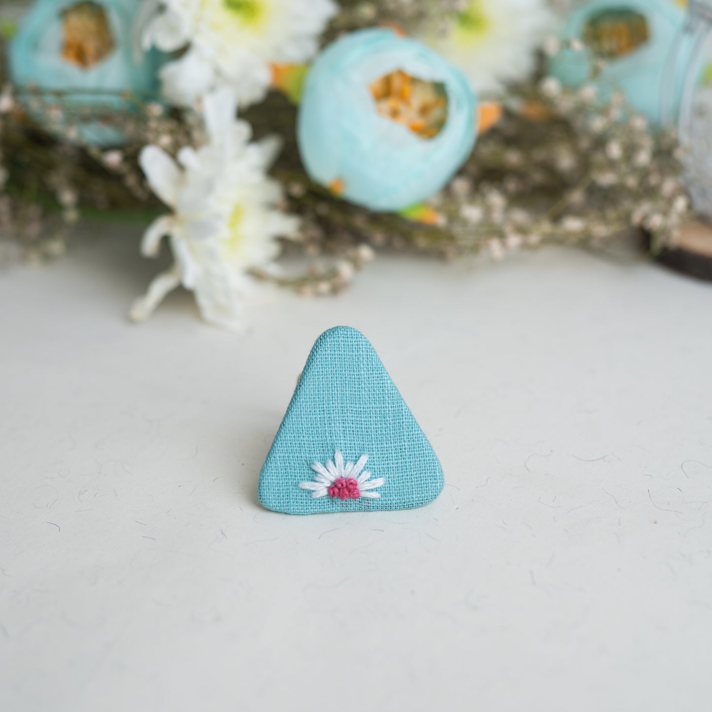 Bloom Iris blue Triangle snap clip