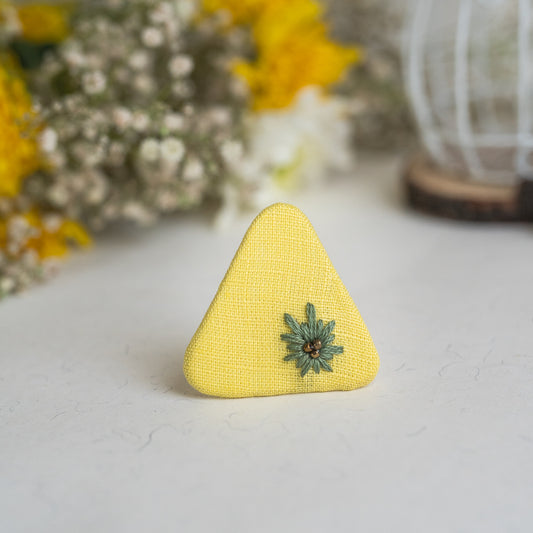 Bloom Tuscan gold triangle snap clip