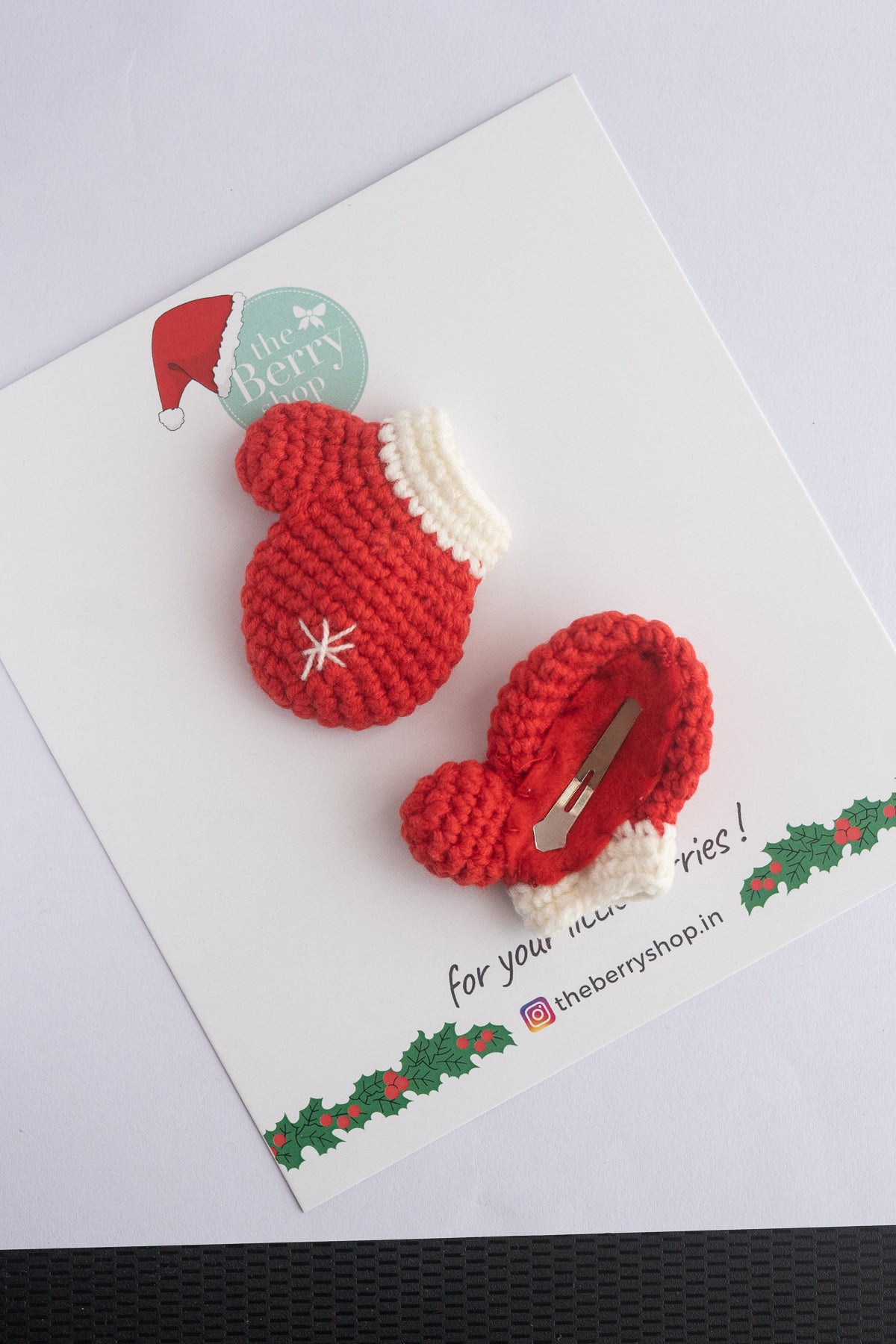 Merry Mitten Crochet Clip